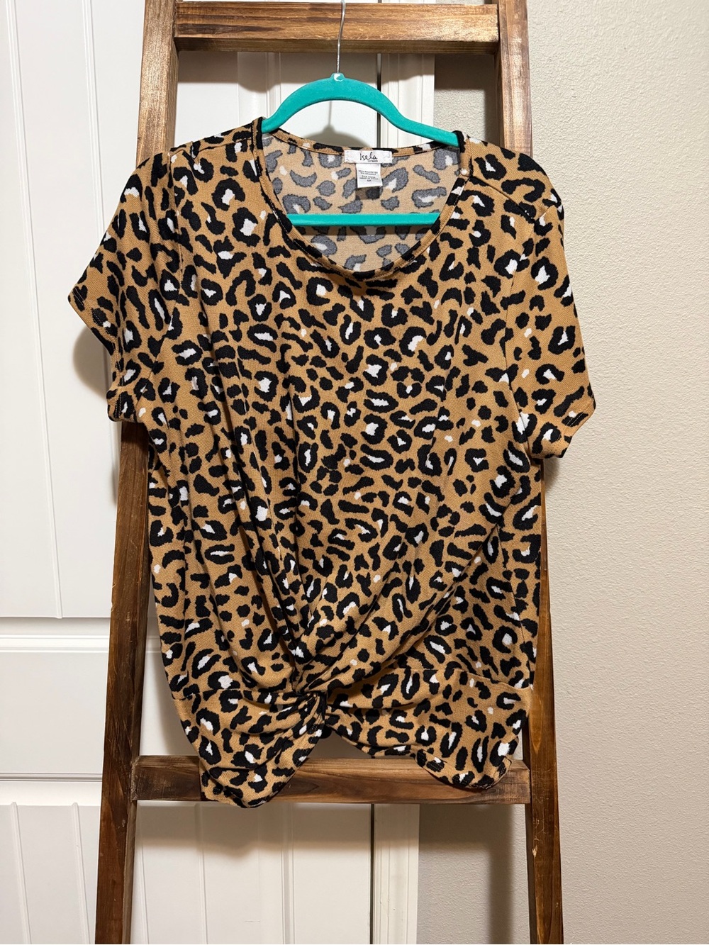 Leopard Print Twist-Hem Short Sleeve Top - Tan/Black